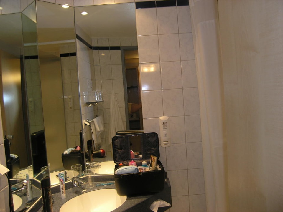 Badezimmer Holiday Inn Express Berlin City Center