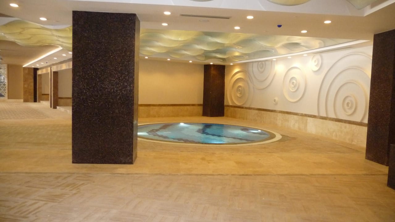 Innenpool Hotel Delphin Imperial