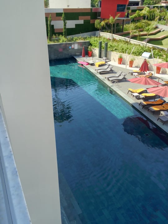 Pool  The Sense Deluxe Hotel