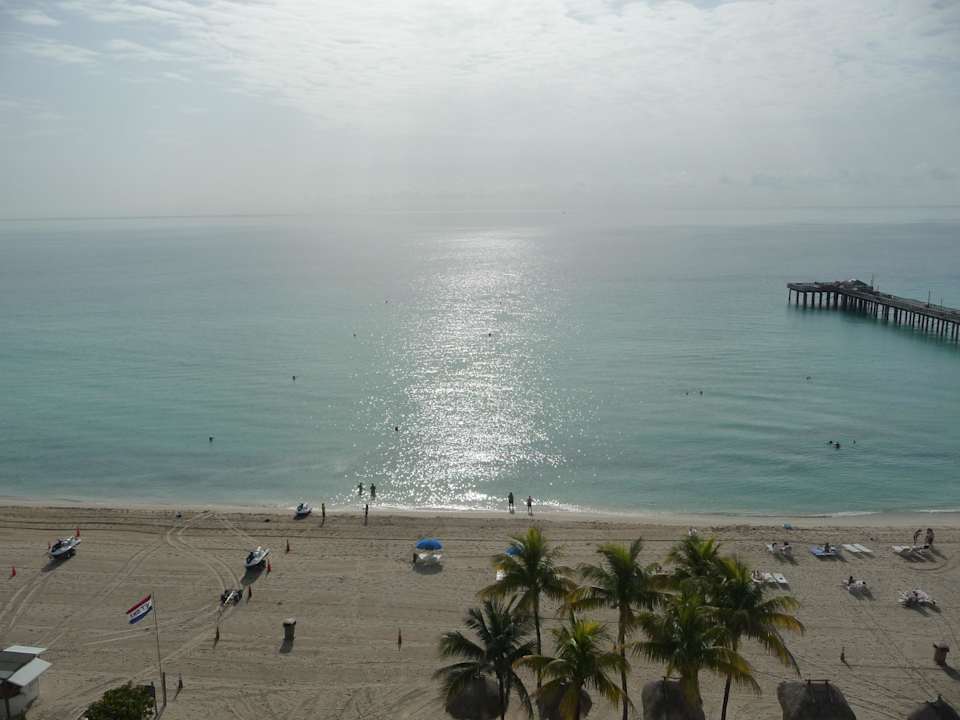 Ausblick aus dem 10. Stock Hotel Newport Beachside Resort