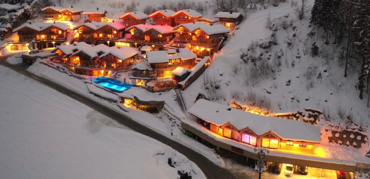 Außenansicht Hüttendorf Maria Alm