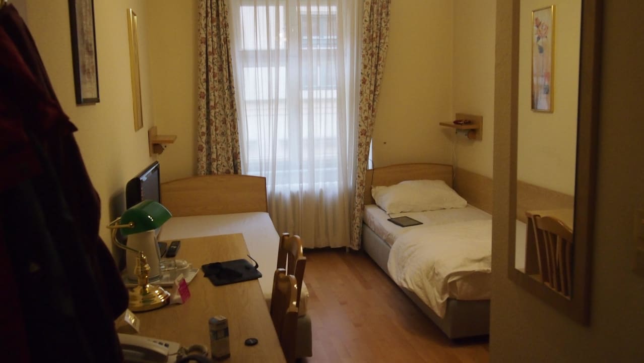 Kleines Zimmer Hotel Graf Stadion