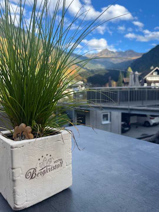 Außenansicht Hotel Bergkristall Montafon