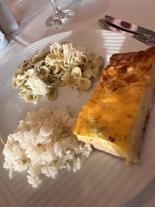 Gastro The Sense Deluxe Hotel