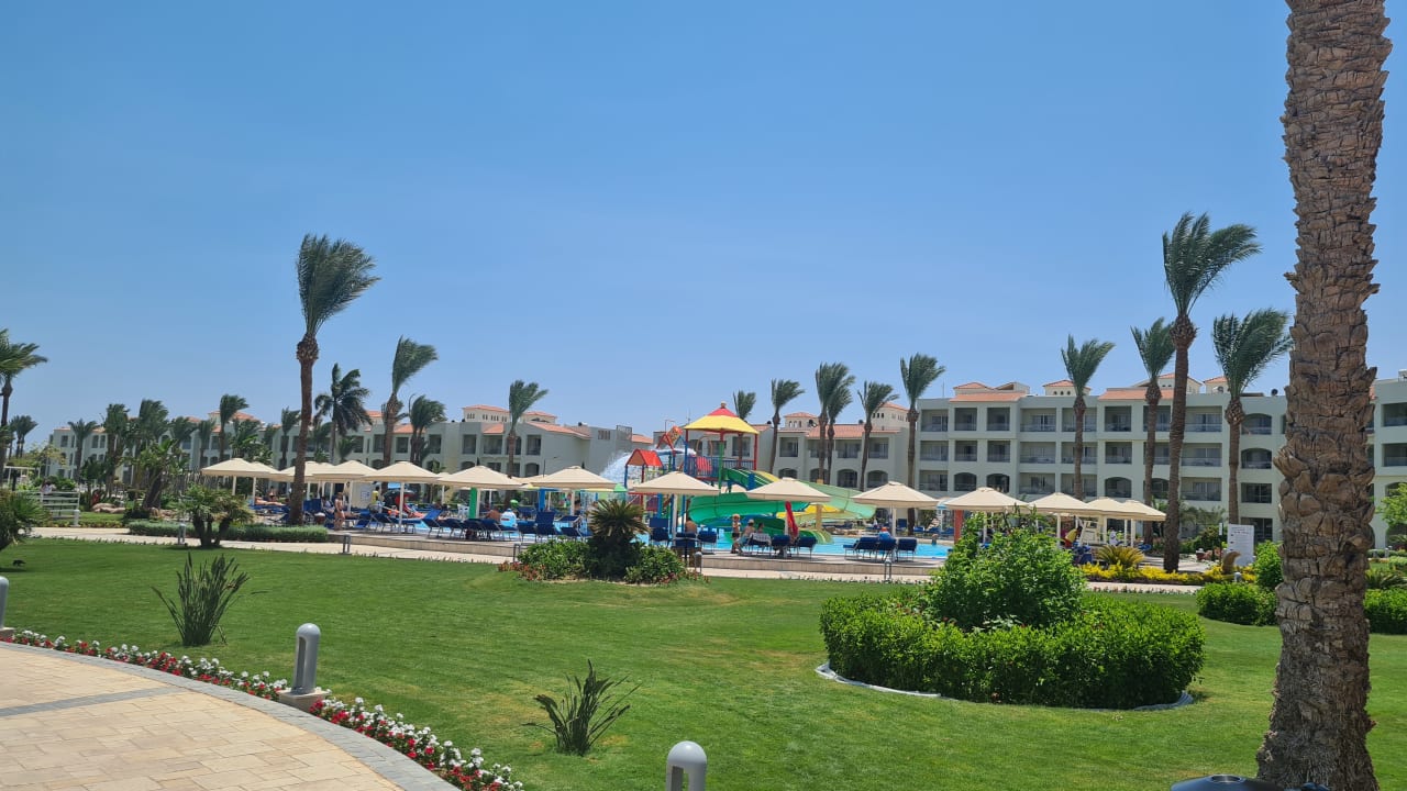 Gartenanlage Pickalbatros Dana Beach Resort - Hurghada