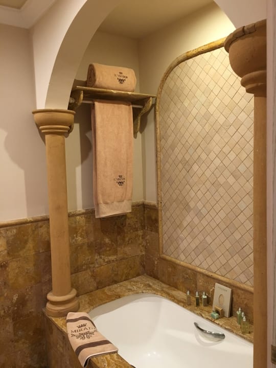 Badewanne JOIA El Mirador by Iberostar