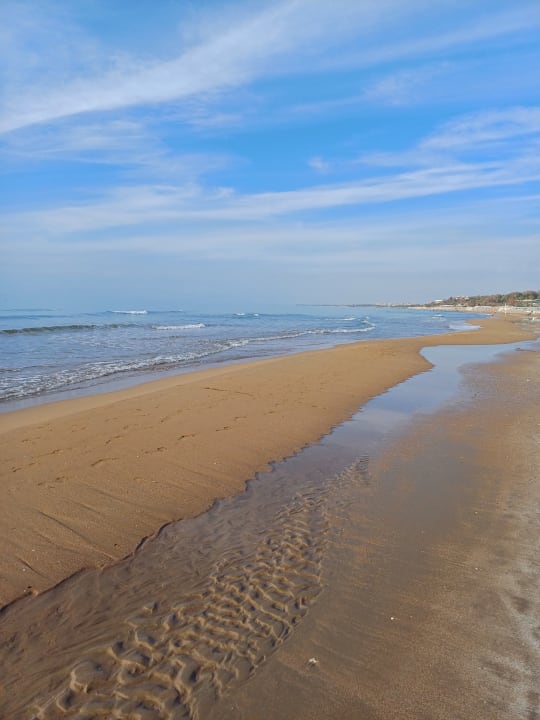 Strand Commodore Elite Suites & Spa - Adults only