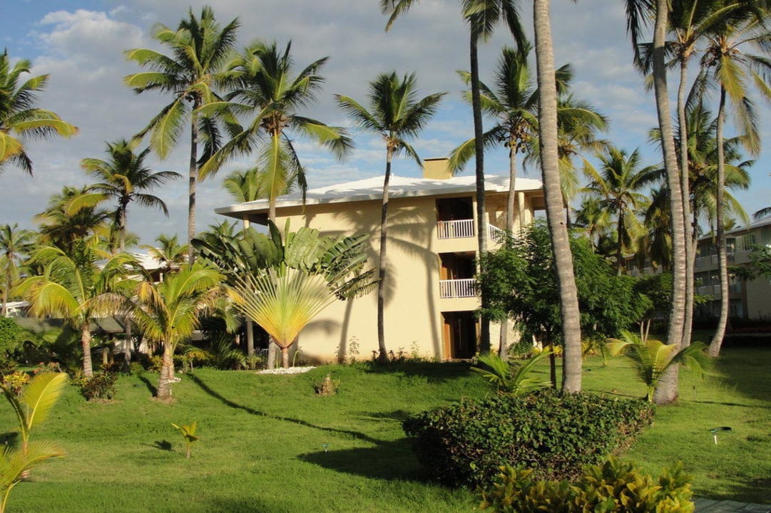Schöne Anlage Grand Sirenis Punta Cana Resort & Aquagames