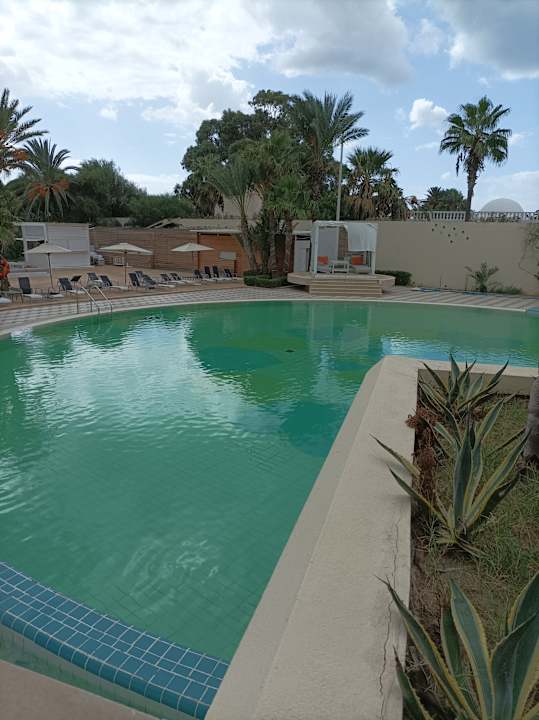 Pool Nahrawess Resort & Thalasso