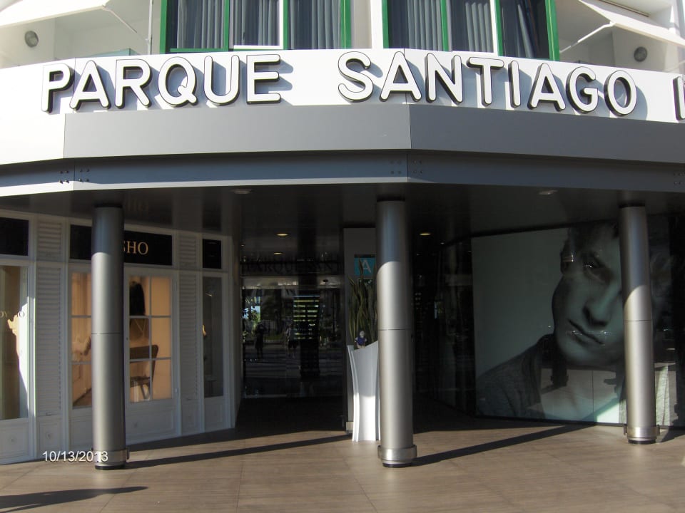 Hotel front Parque Santiago IV Official