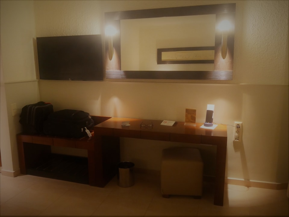 Zimmer Apollonia Beach Resort & Spa