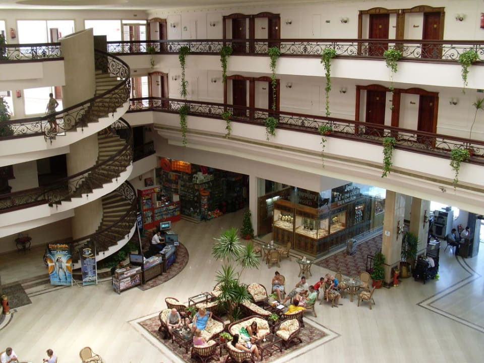Lobby Titanic Resort & Aqua Park