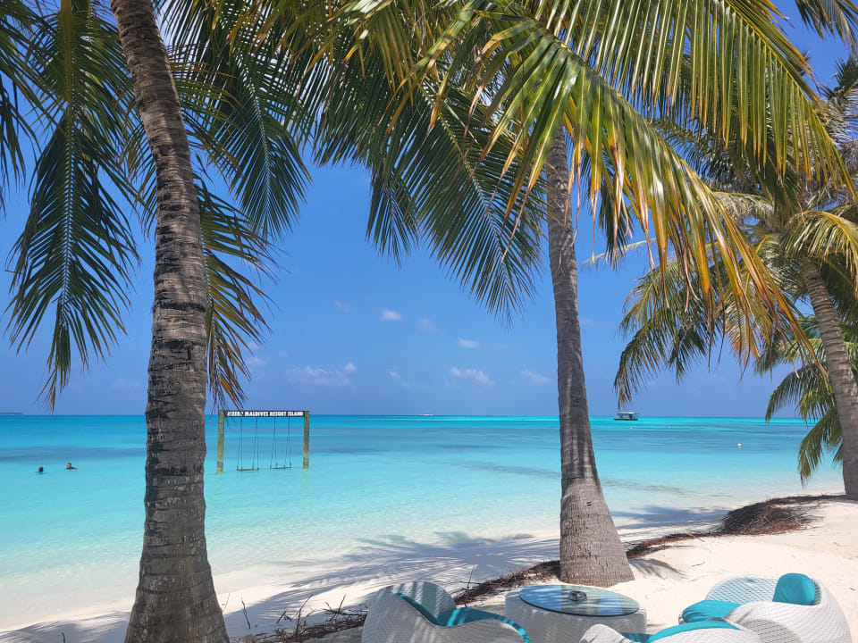 Strand Meeru Maldives Resort Island