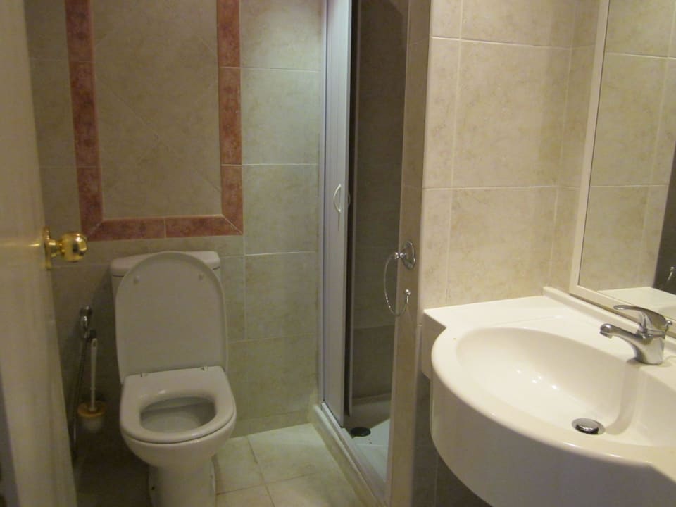 WC & Dusche im 2. Bad Royal Tulip Taj Sultan