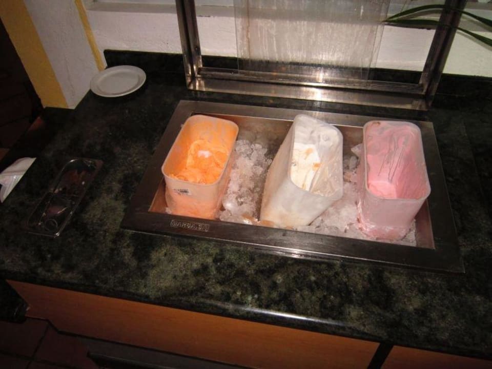 Eis BelleVue Dominican Bay