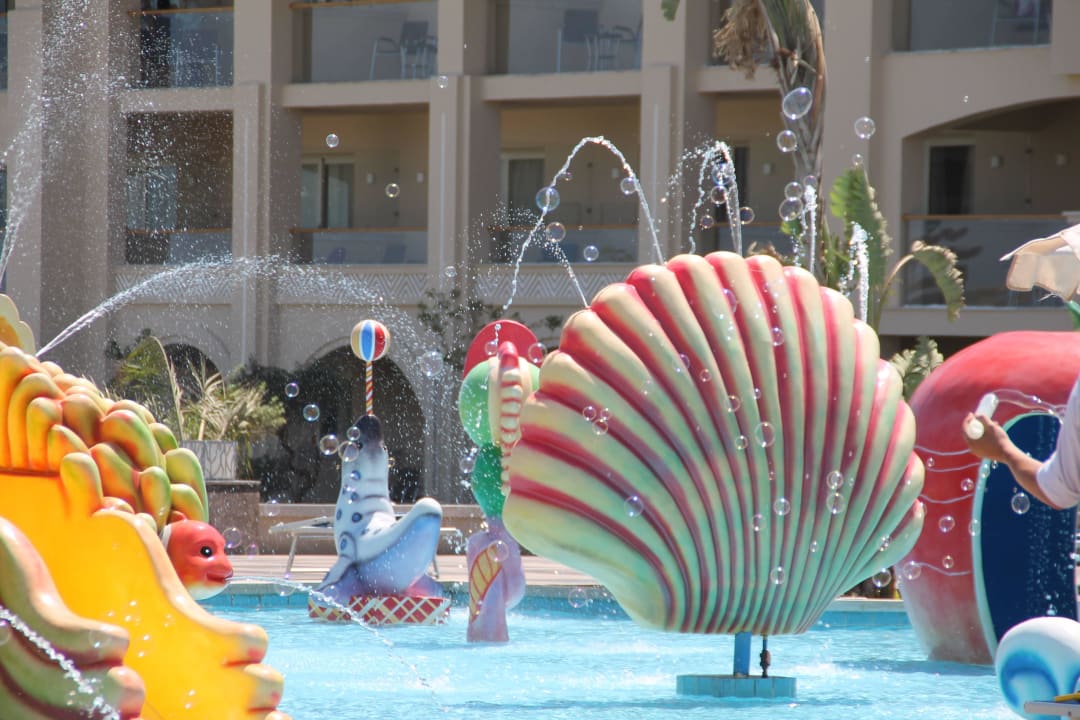 White Beach Resort  Pickalbatros White Beach Resort - Hurghada