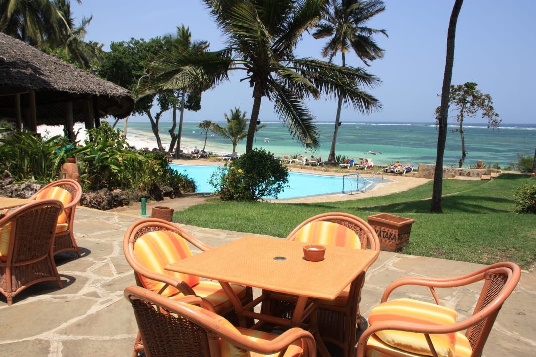 Tapa Tapa Bar Baobab Beach Resort & Spa