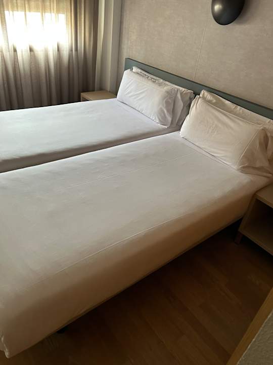 Zimmer Aparthotel Compostela Suites