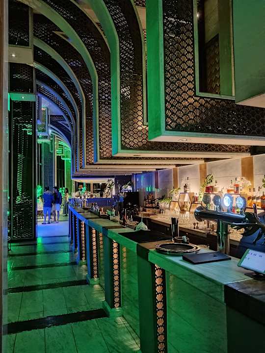 Gastro Holiday Inn Resort Vana Nava Hua Hin