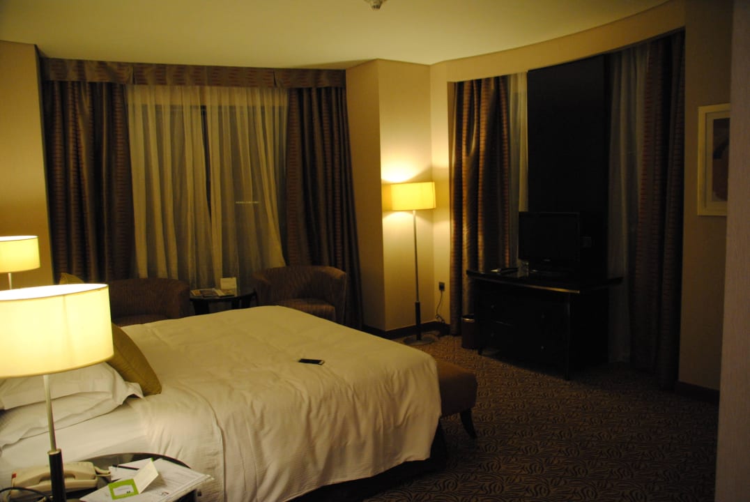 Room Rose Rayhaan by Rotana