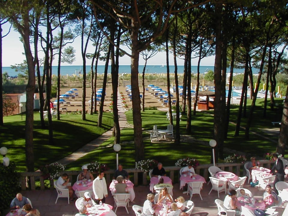 Außenansicht Hotel Beau Rivage Pineta