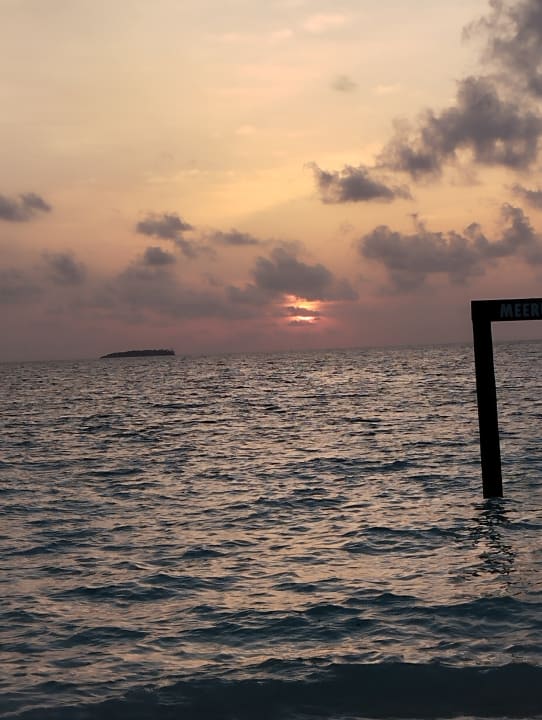 Strand Meeru Maldives Resort Island