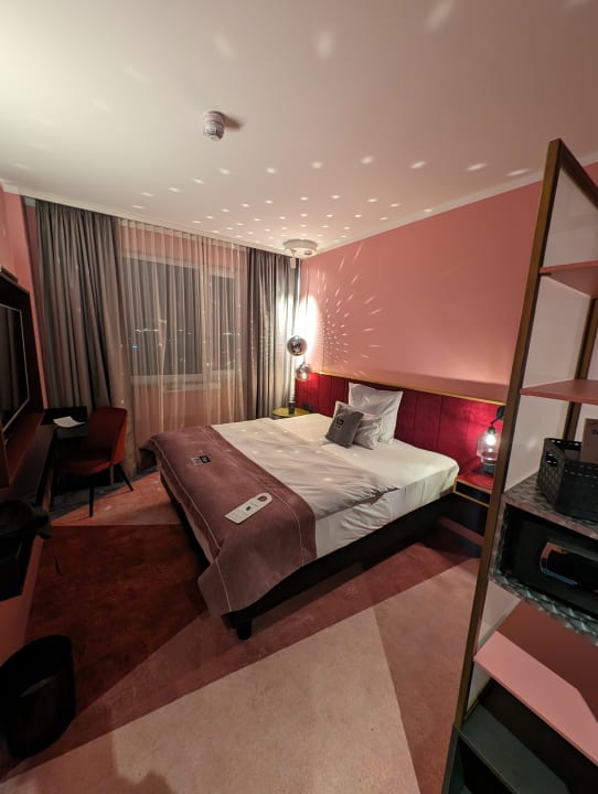 Zimmer Holiday Inn - the niu, Loco Munich North