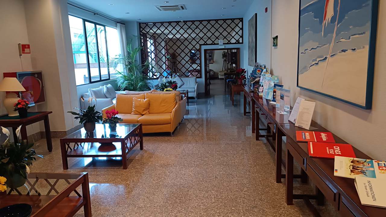 Lobby Hotel Principado