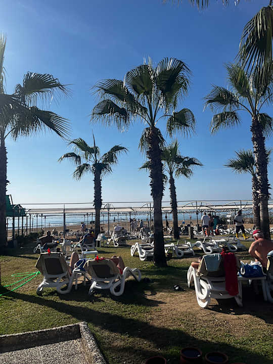 Strand Mary Hotel Side