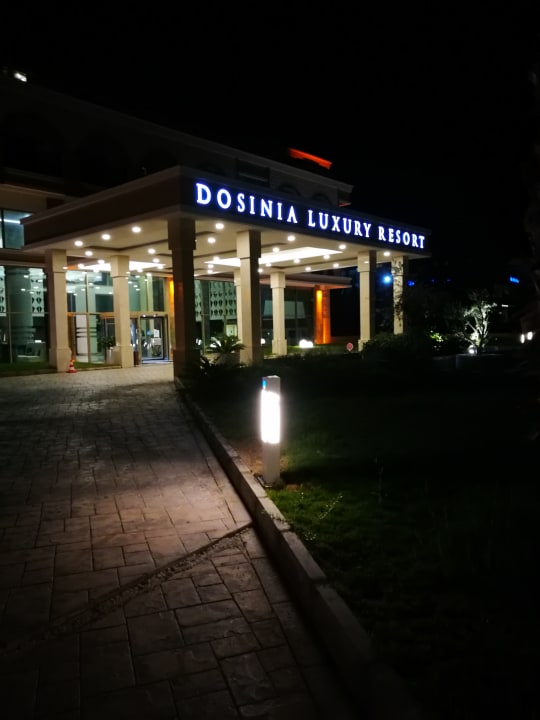 Außenansicht Dosinia Luxury Resort