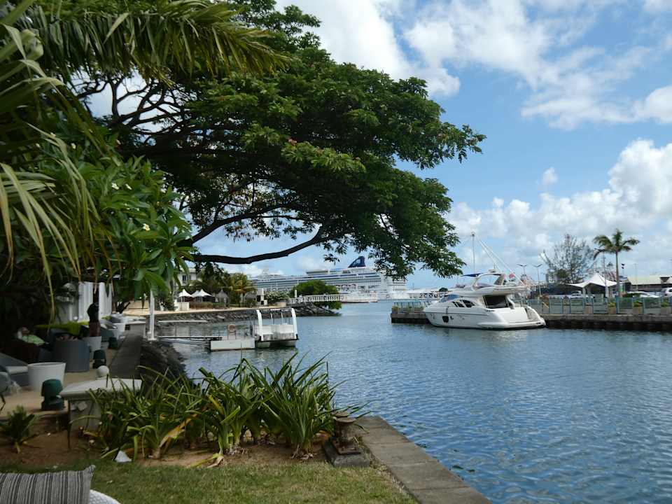 Gartenanlage Le Suffren Hotel And Marina