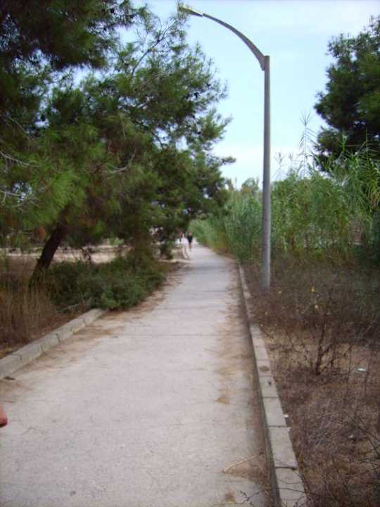 Weg zum Strand Hotel Mari