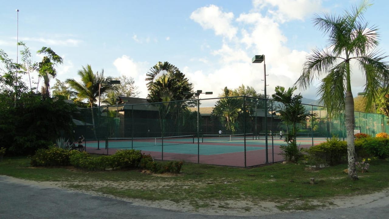 Tennisplatz Berjaya Tioman Resort