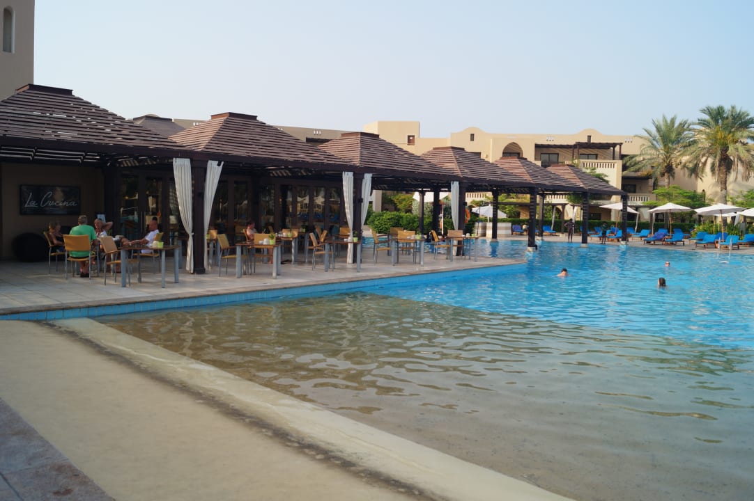 Pool Miramar Al Aqah Beach Resort