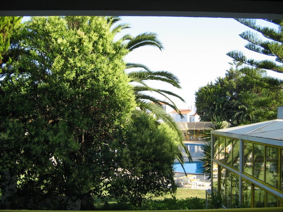 Blick vom Balkon auf den Pool 01 Hotel Do Algarve