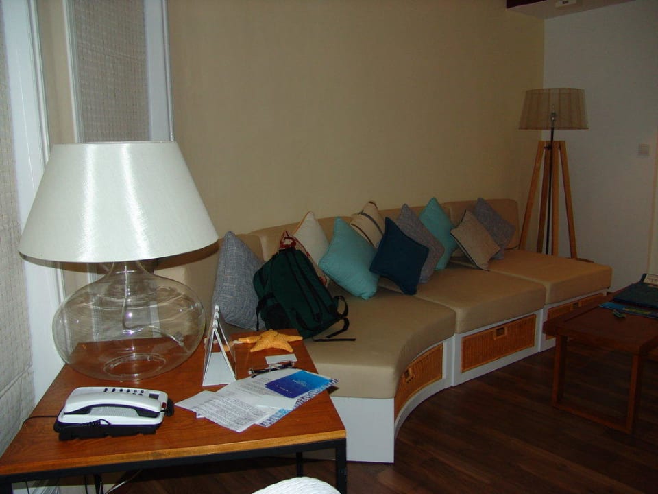 Wohnraum Machchafushi Island Resort & Spa Maldives, The Centara Collection