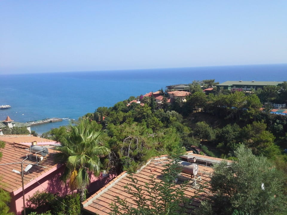 Панорама с верхнего бассейна с горками Senza Garden Holiday Club