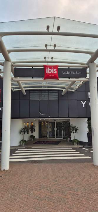 Außenansicht Ibis London Heathrow Airport
