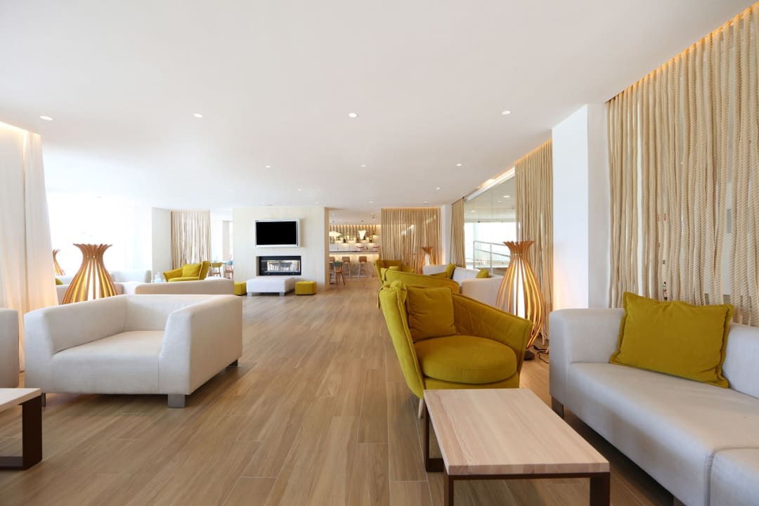 Lobby Iberostar Waves Playa de Muro