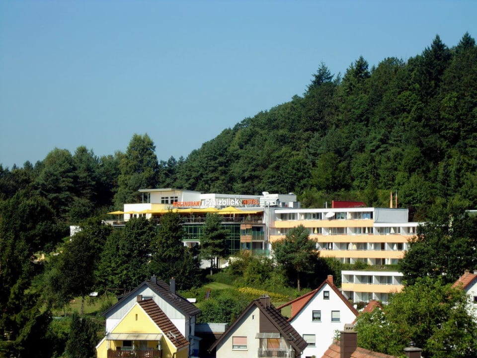 Außenansicht Hotel Pfalzblick Wald Spa Resort