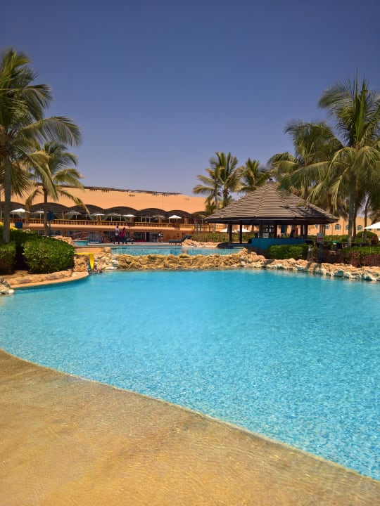 Pool Crowne Plaza Salalah
