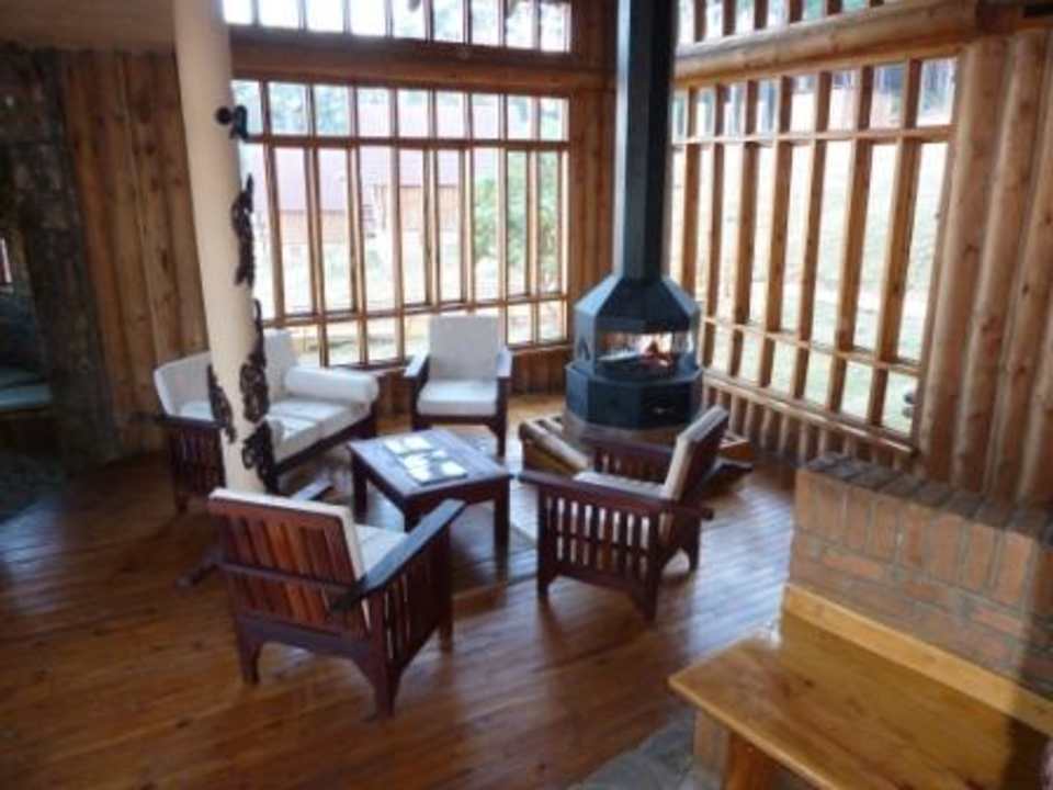 Lobby im Haupthaus Chelinda Lodge