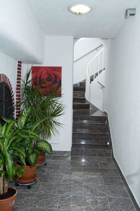 Eingang Hotel Albergo Mamma Rosa