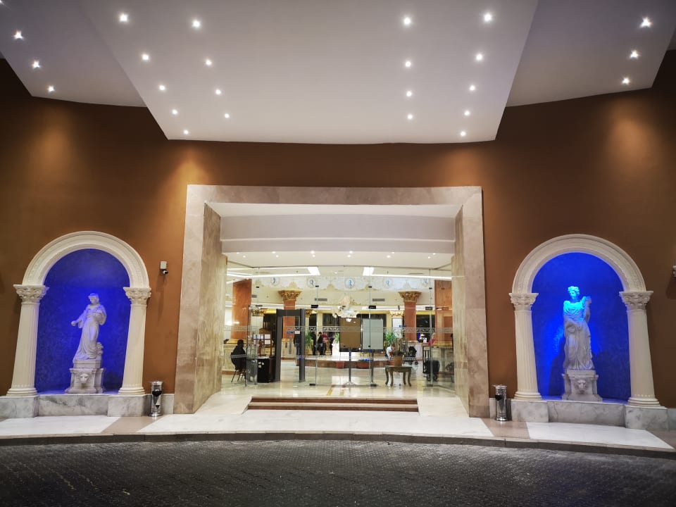 Lobby Hotel Titanic Palace