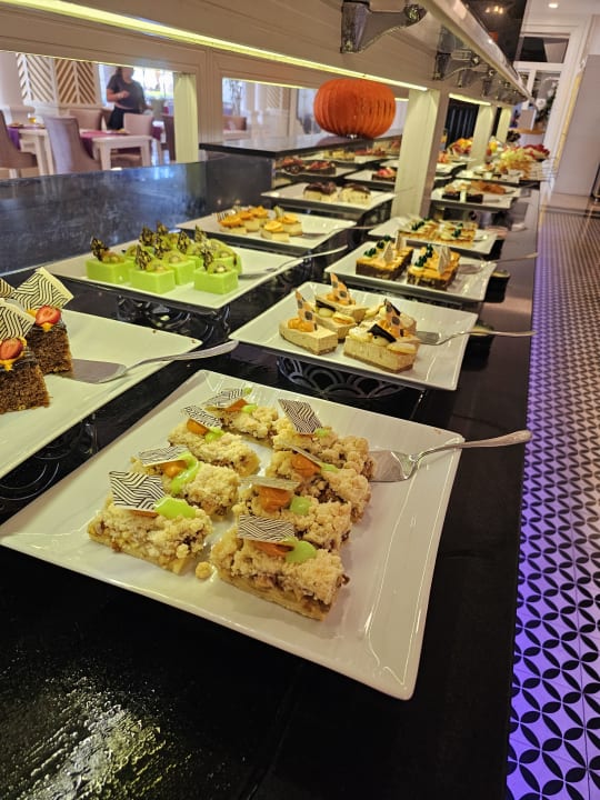 Gastro Mary Hotel Side