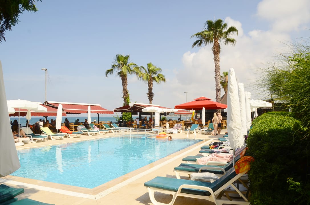 Pool Side Altinkum Hotel