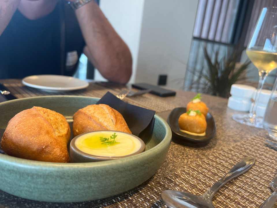 Gastro Mosay All Suite Hotel