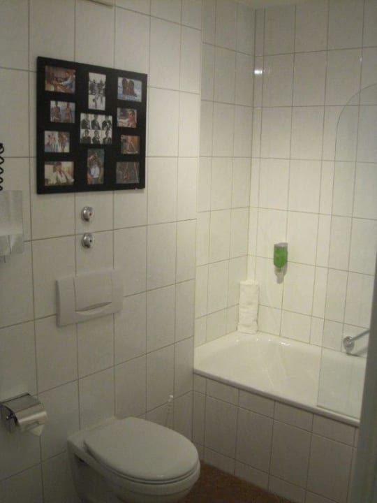 Bad BLOCK Hotel & Living