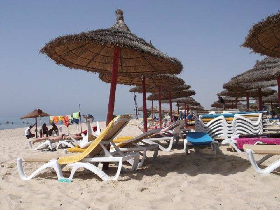 Weitläufiger Strand Hotel Paradis Palace