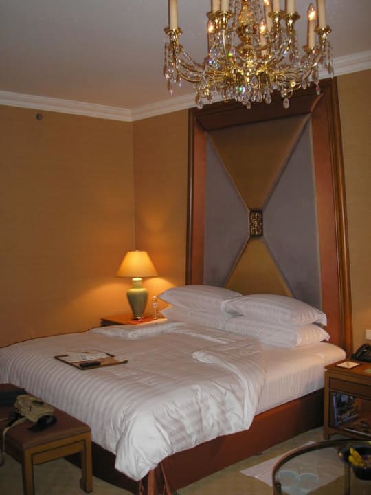 Kingsize Krungthep Wing Shangri-La Hotel, Bangkok